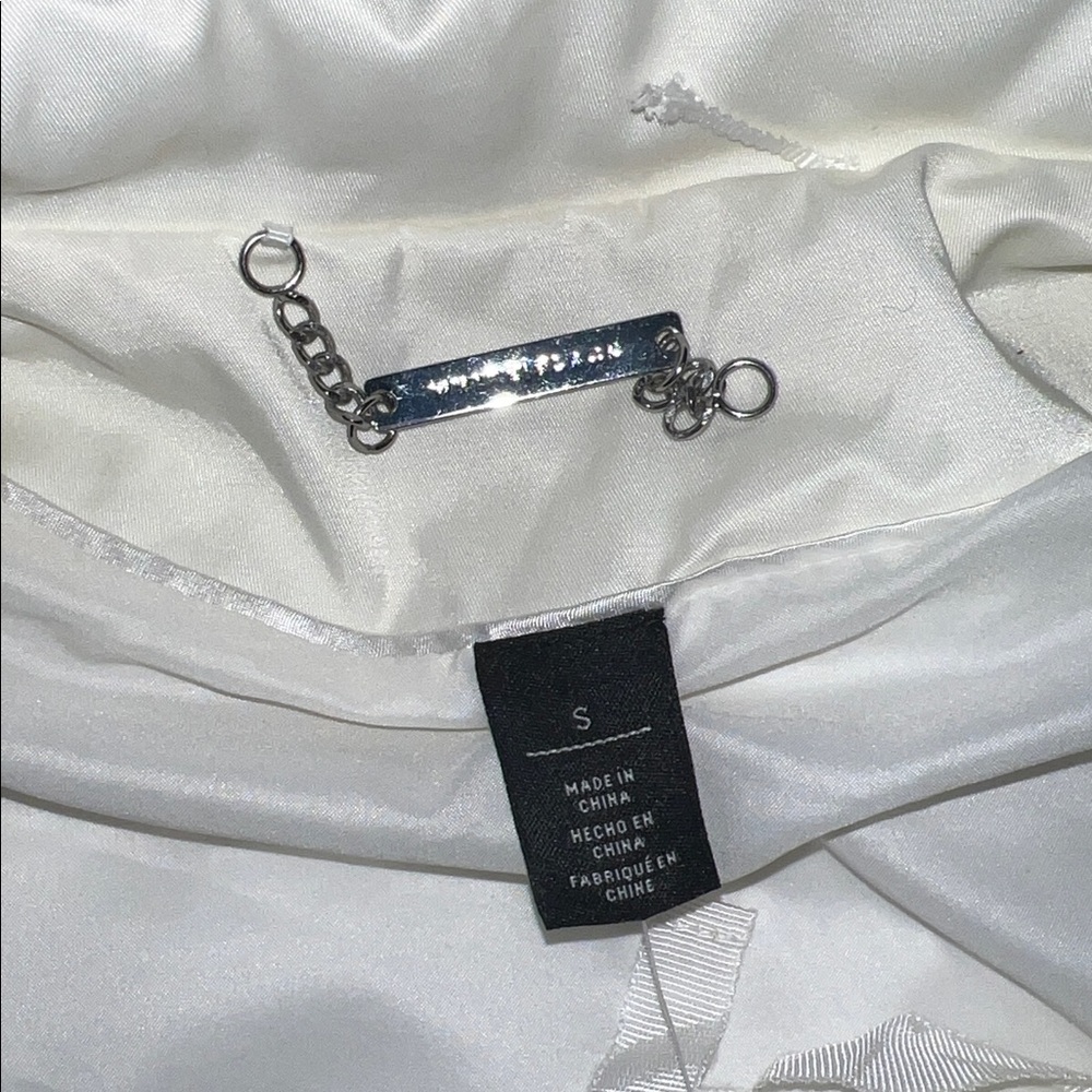 NWT White House Black Market Studded White Puffer Vest (Small) W/ Glove Bag - Picture 4 of 7
